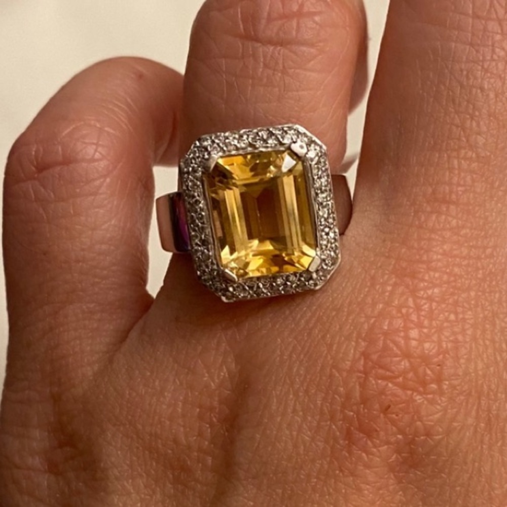 14K White Gold Yellow Stone Diamond Ring - Picture 2 of 8